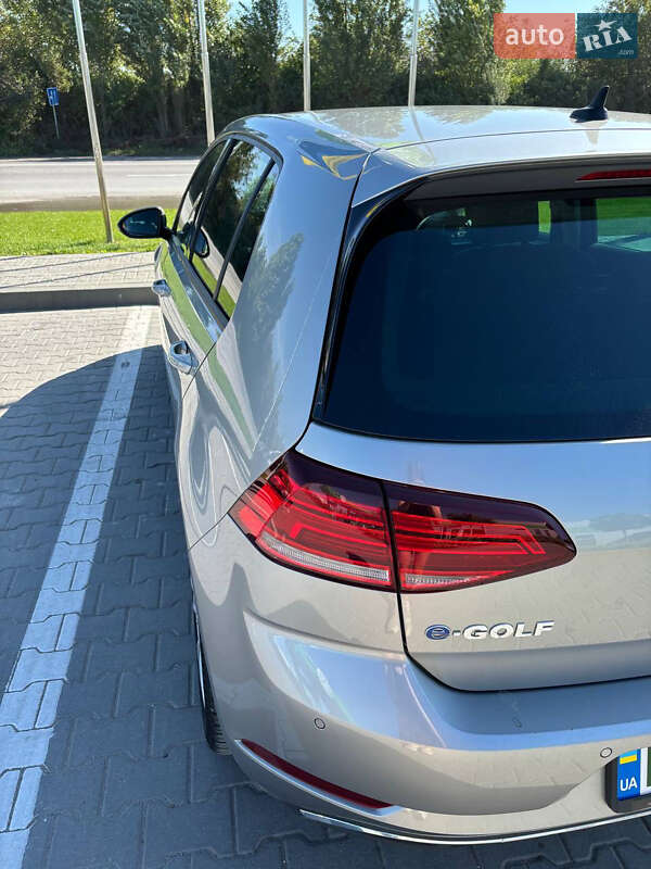 Volkswagen e-Golf 2017