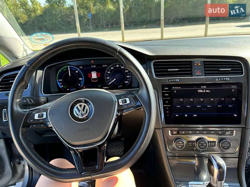 Volkswagen e-Golf 2017