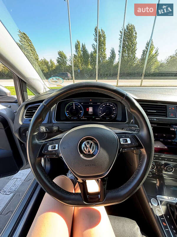 Volkswagen e-Golf 2017