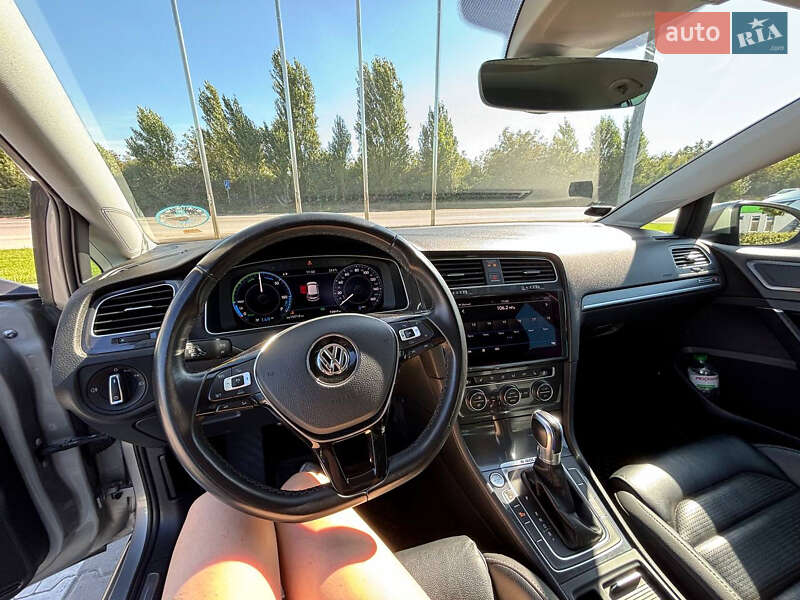 Volkswagen e-Golf 2017