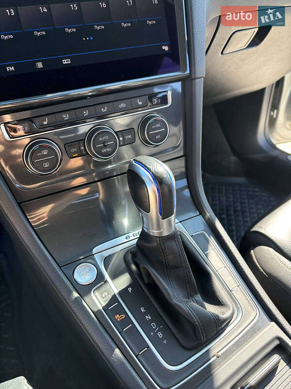 Volkswagen e-Golf 2017