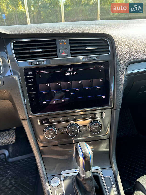 Volkswagen e-Golf 2017