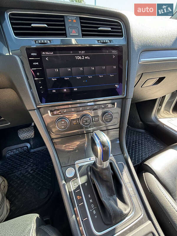 Volkswagen e-Golf 2017