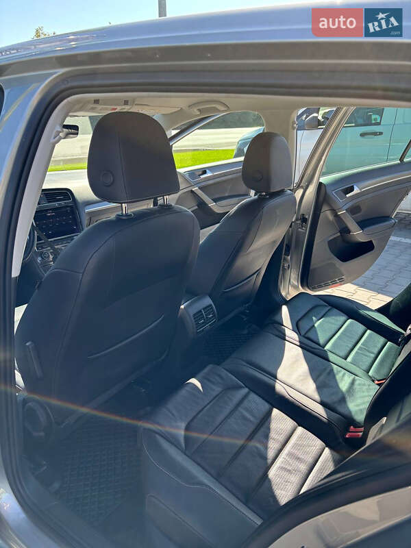 Volkswagen e-Golf 2017