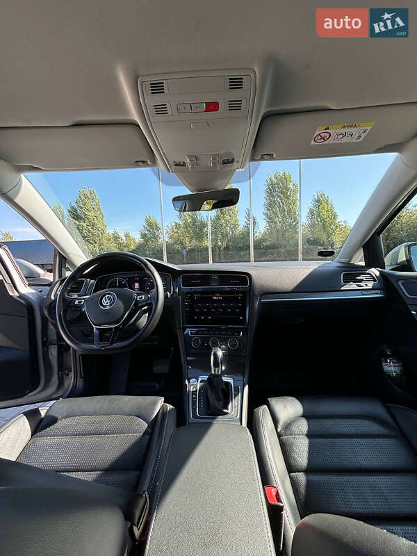 Volkswagen e-Golf 2017