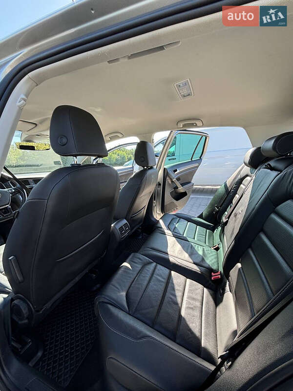 Volkswagen e-Golf 2017