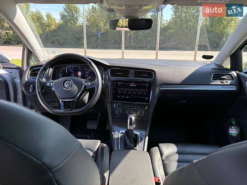 Volkswagen e-Golf 2017