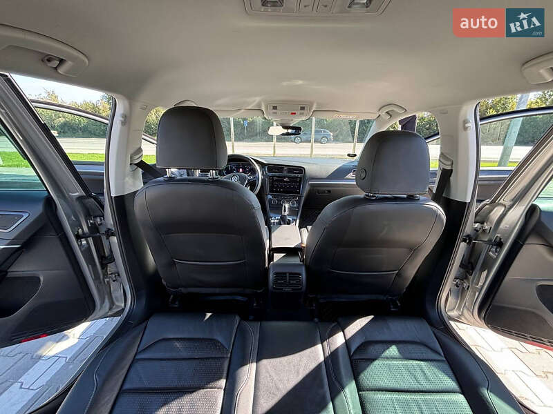 Volkswagen e-Golf 2017