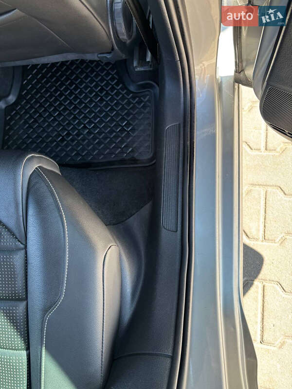 Volkswagen e-Golf 2017