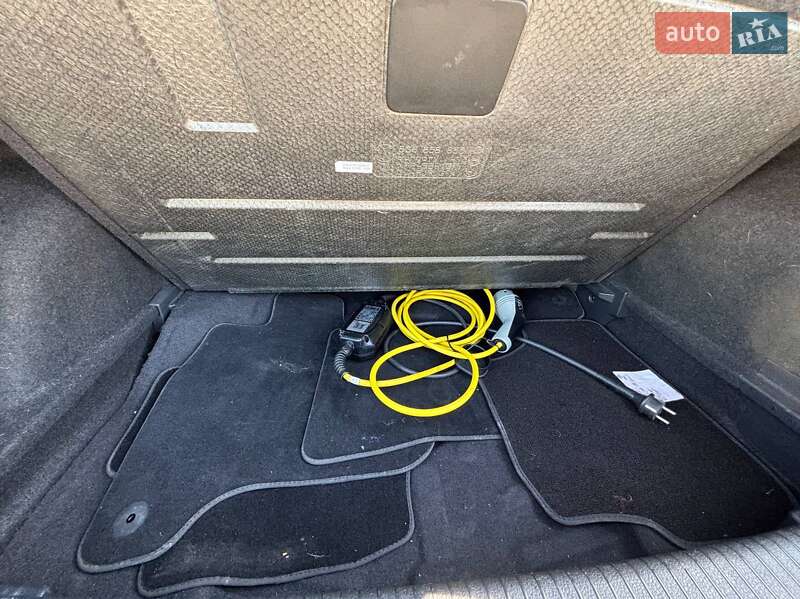 Volkswagen e-Golf 2017