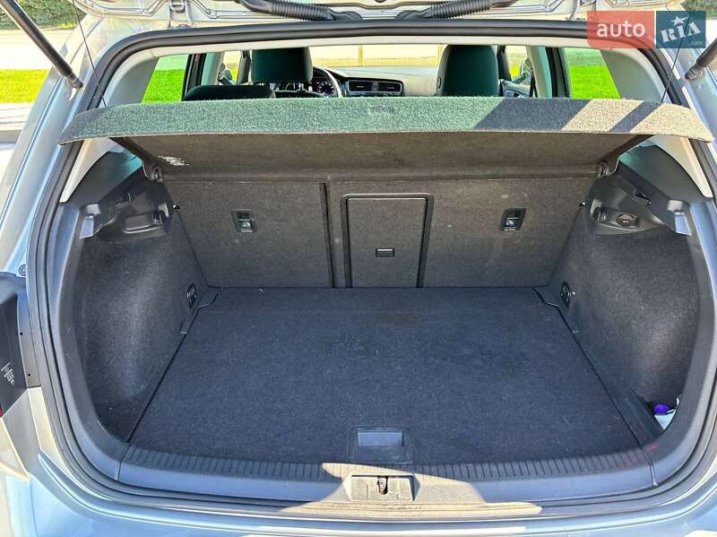 Volkswagen e-Golf 2017