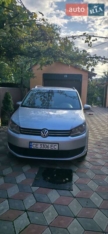 Volkswagen Touran 2011