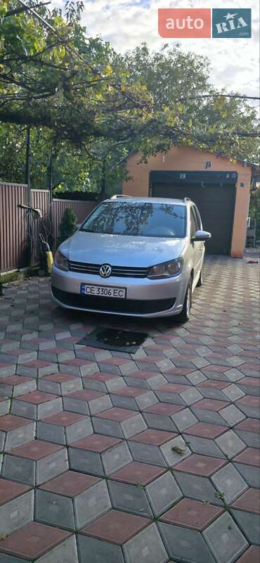 Volkswagen Touran 2011