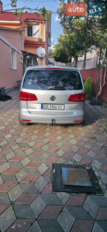 Volkswagen Touran 2011