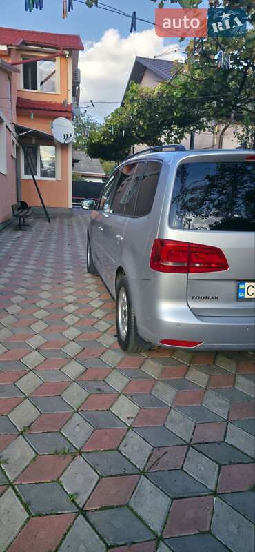 Volkswagen Touran 2011