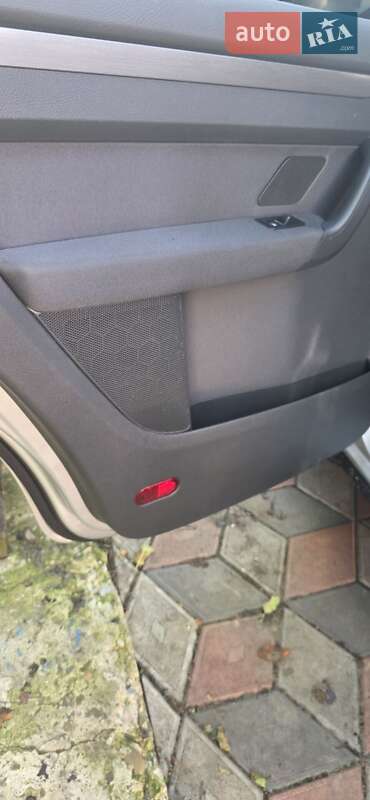 Volkswagen Touran 2011