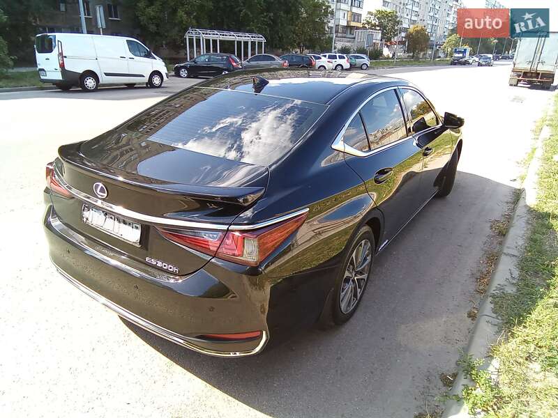 Lexus-27