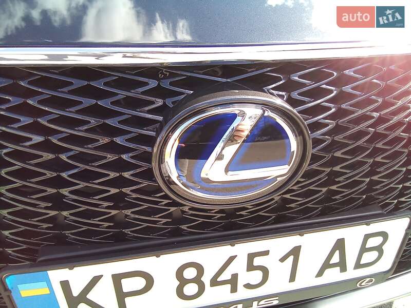Lexus-29