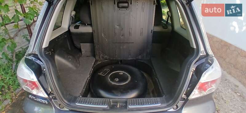 Mitsubishi Outlander 2008