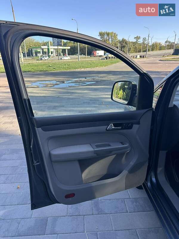 Volkswagen Caddy 2009