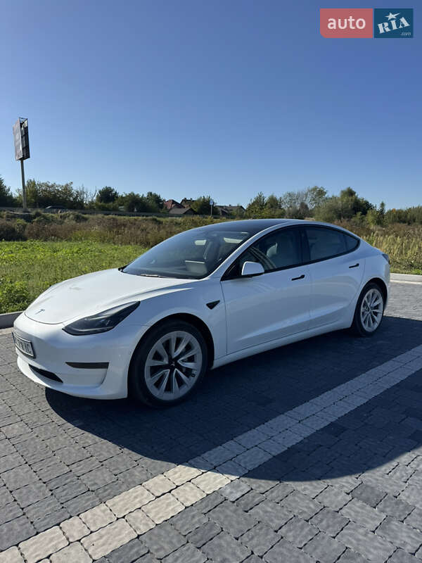 Tesla-8