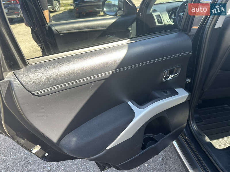 Mitsubishi Outlander 2009