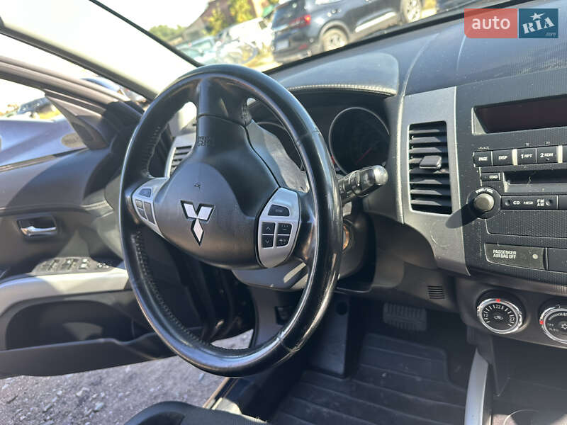 Mitsubishi Outlander 2009