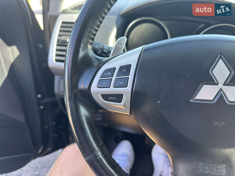 Mitsubishi Outlander 2009