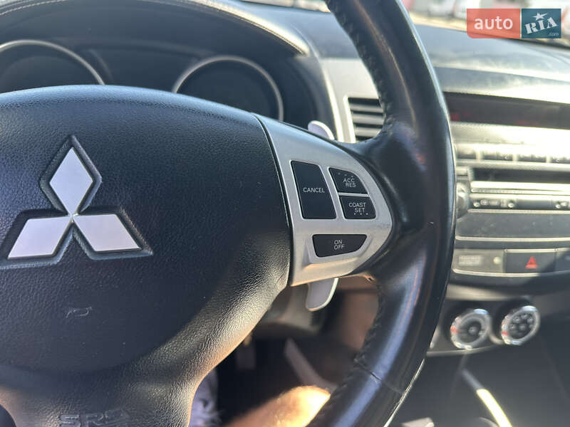 Mitsubishi Outlander 2009