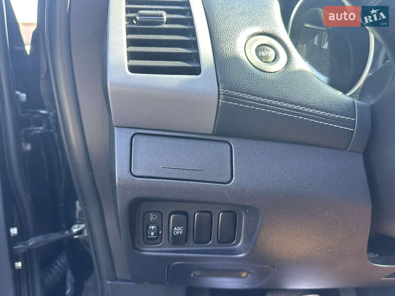 Mitsubishi Outlander 2009