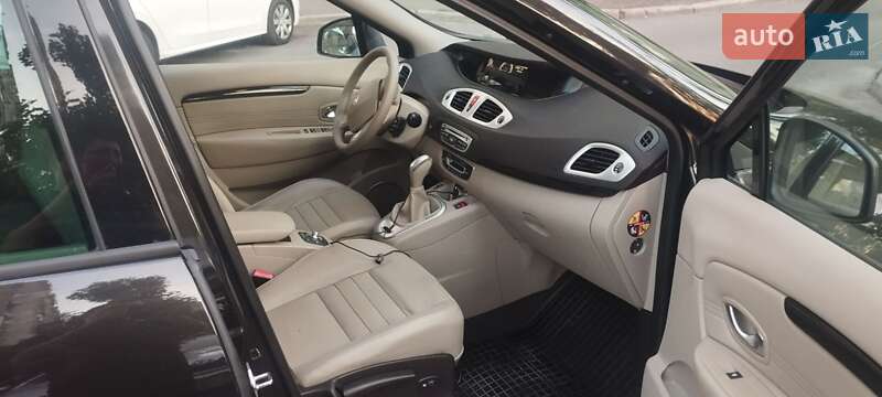 Renault Grand Scenic 2010