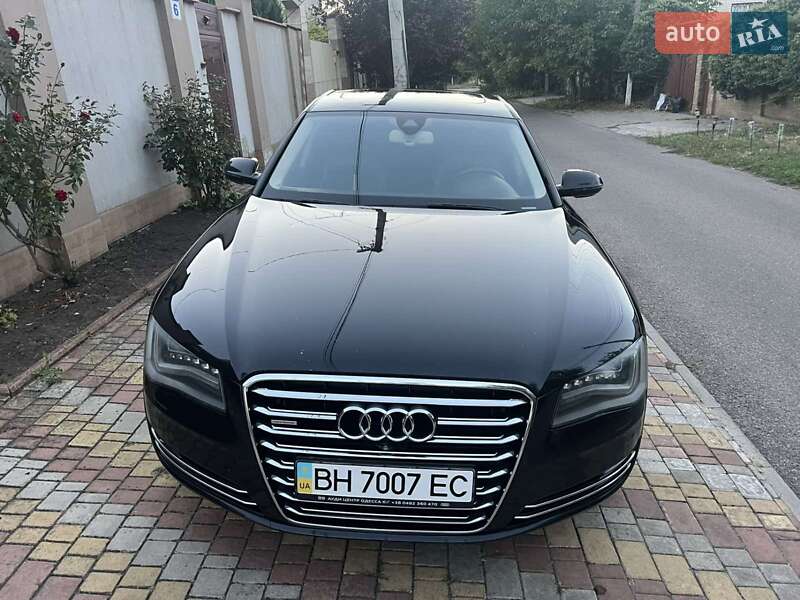 Audi-8