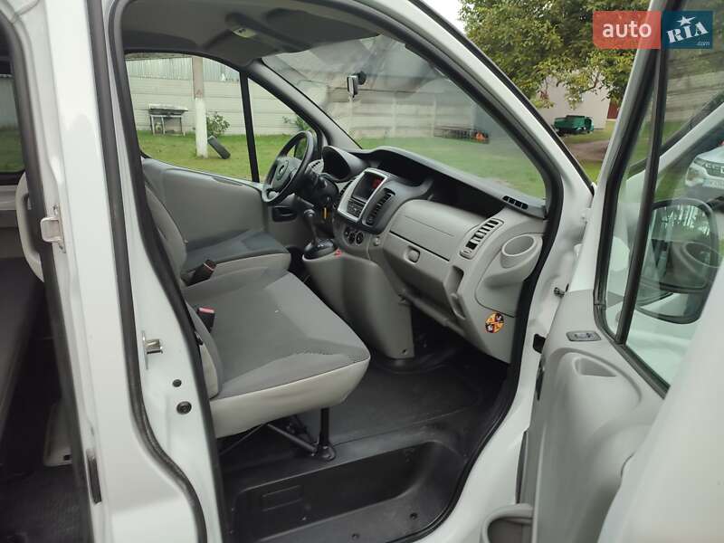 Opel Vivaro 2011