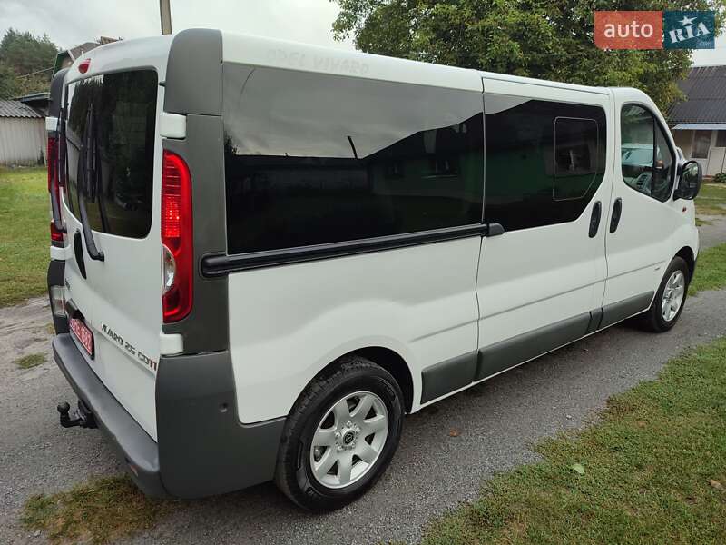 Opel Vivaro 2011