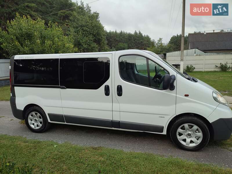Opel Vivaro 2011
