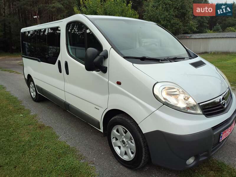 Opel Vivaro 2011