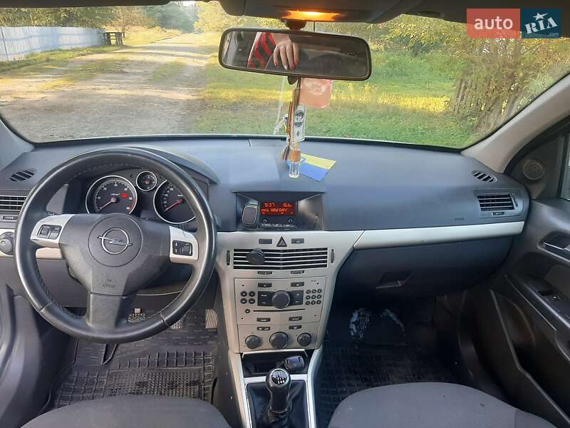 Opel Astra 2007