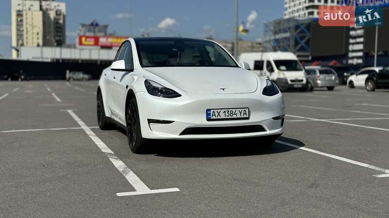 Tesla Model Y 2022