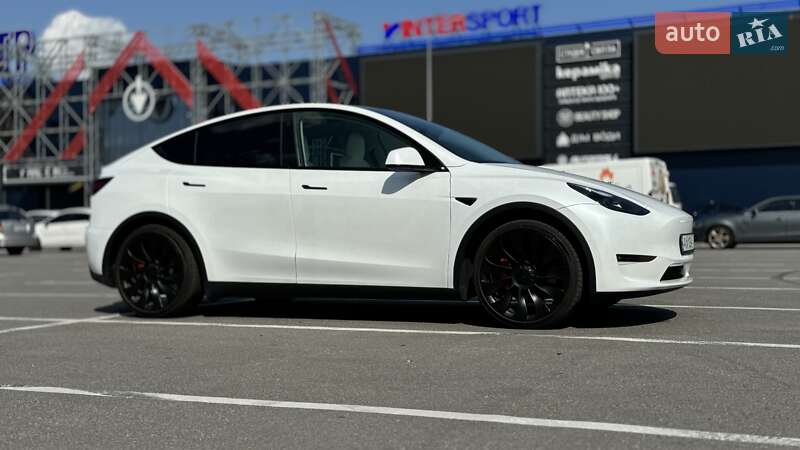 Tesla Model Y 2022