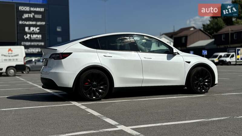 Tesla Model Y 2022