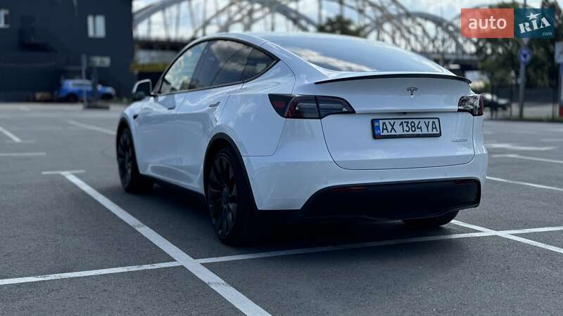 Tesla Model Y 2022