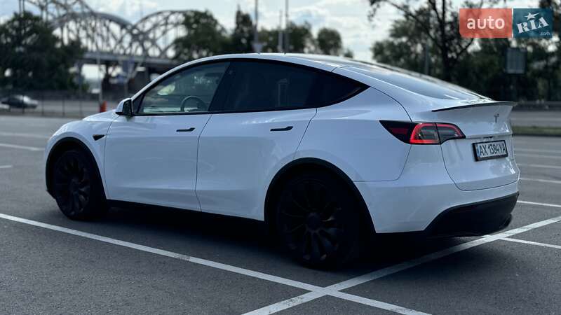 Tesla Model Y 2022
