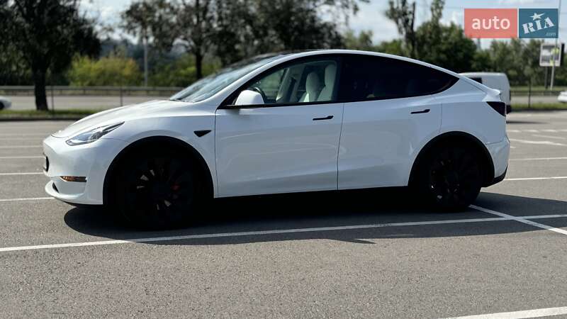 Tesla Model Y 2022