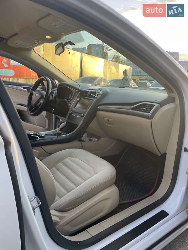 Ford Fusion 2014