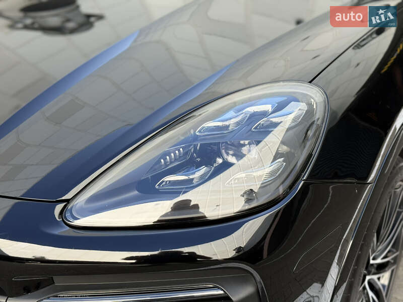 Porsche Cayenne 2021