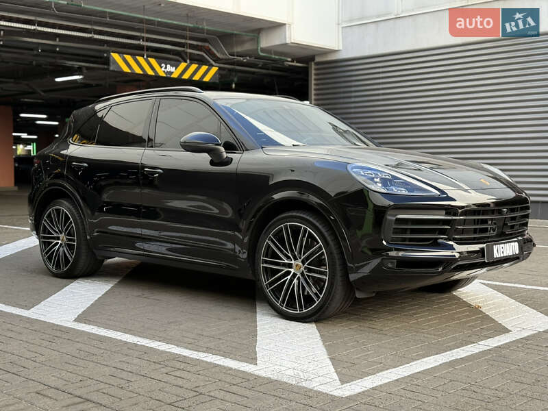 Porsche Cayenne 2021