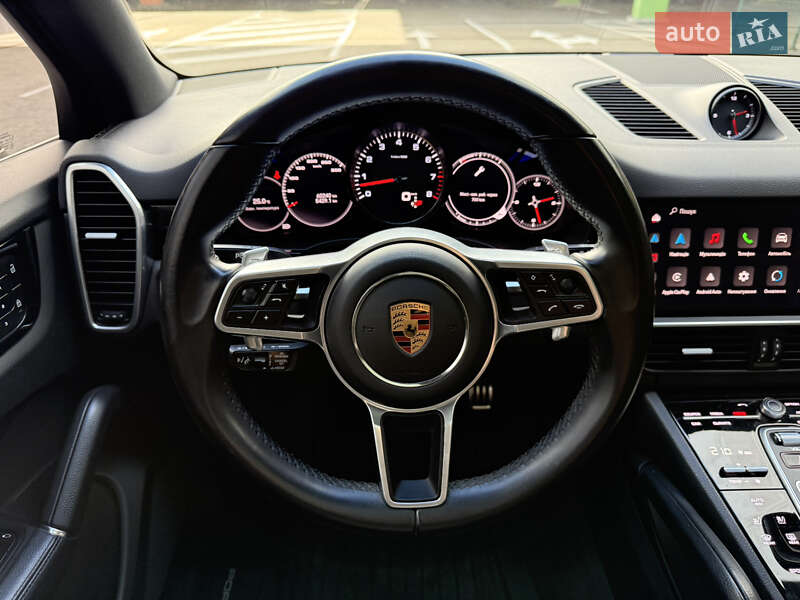 Porsche Cayenne 2021