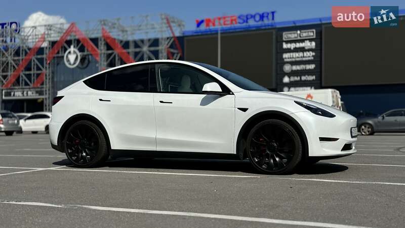 Tesla Model Y 2022
