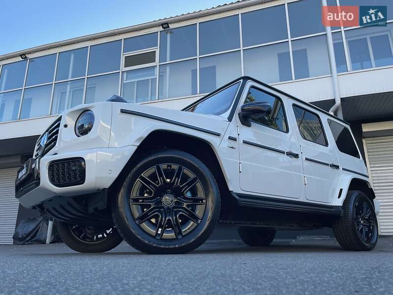 Mercedes-Benz G-Class 2024