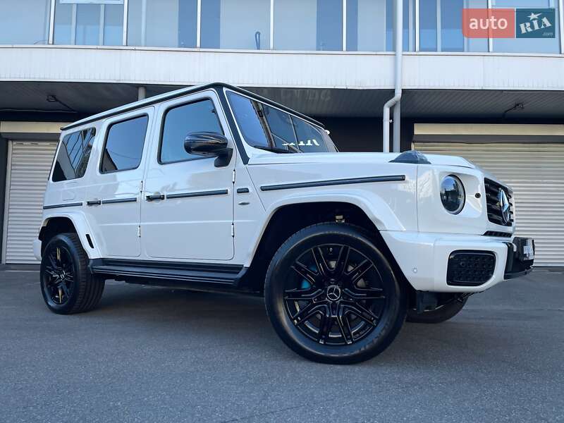 Mercedes-Benz G-Class 2024